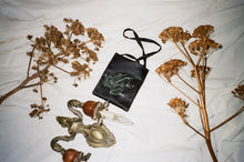 Load image into Gallery viewer, Bestiario di Minuti Emblemi #4